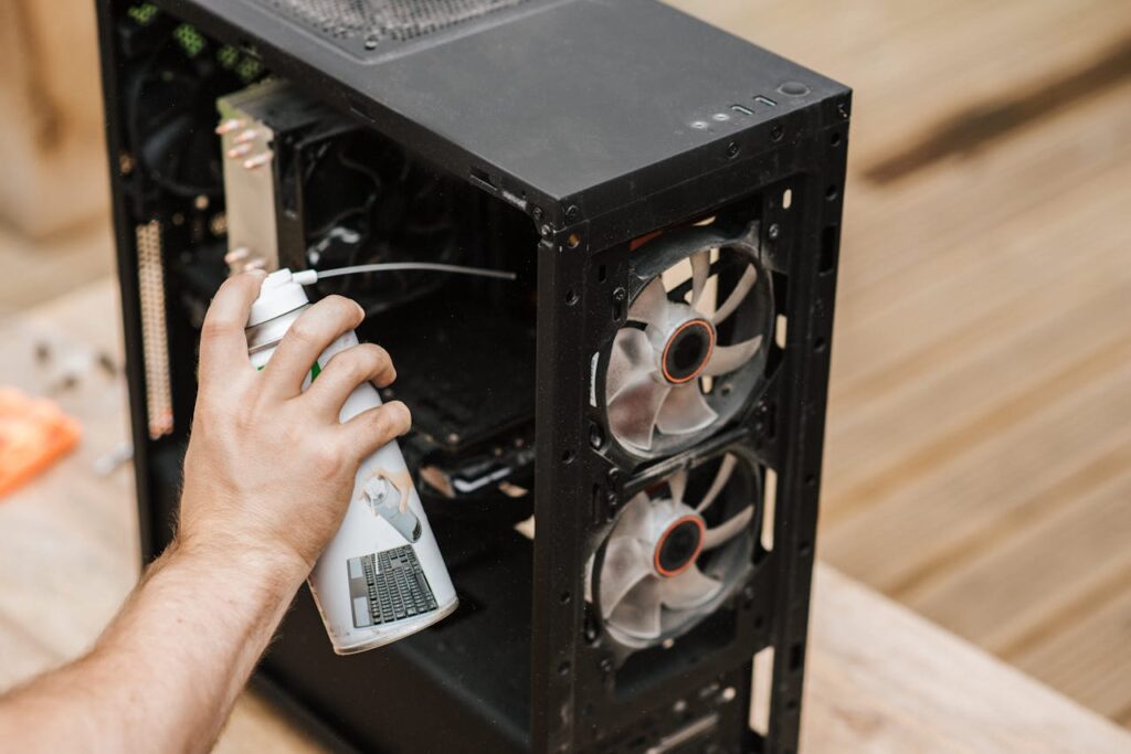 Can compressed air for cleaning PC